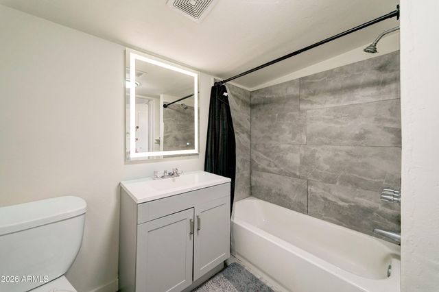 5438 W ROANOKE Avenue, Phoenix, AZ 85035