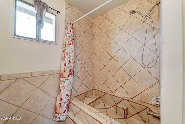 5438 W ROANOKE Avenue, Phoenix, AZ 85035