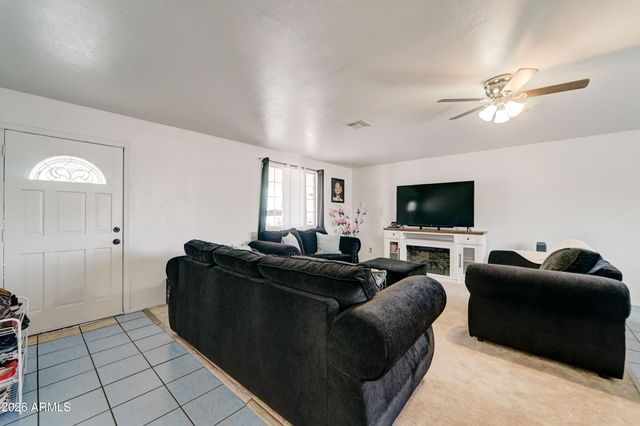 5438 W ROANOKE Avenue, Phoenix, AZ 85035