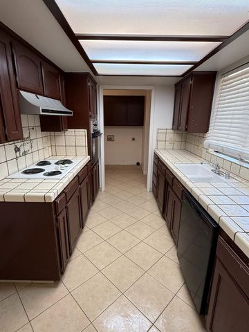 6366 N Forestiere Avenue, Fresno, CA 93722