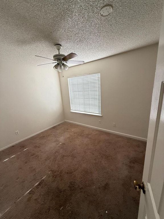 Image 12 of property listing at 6366 N Forestiere Avenue, Fresno, CA 93722