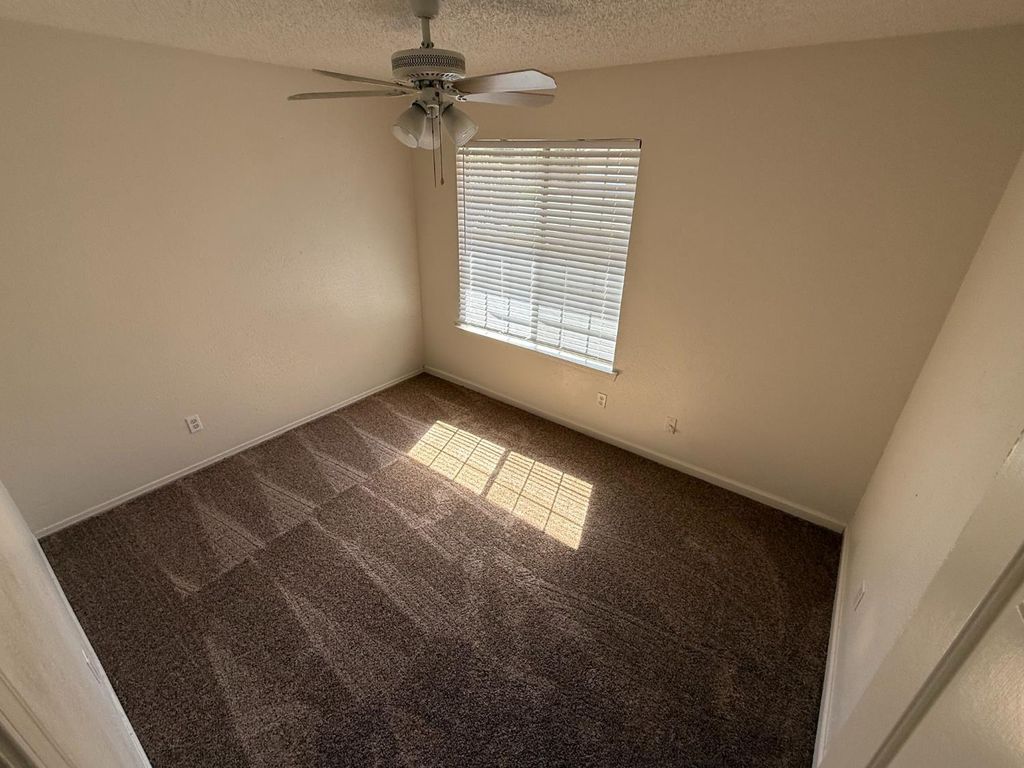 Image 16 of property listing at 6366 N Forestiere Avenue, Fresno, CA 93722