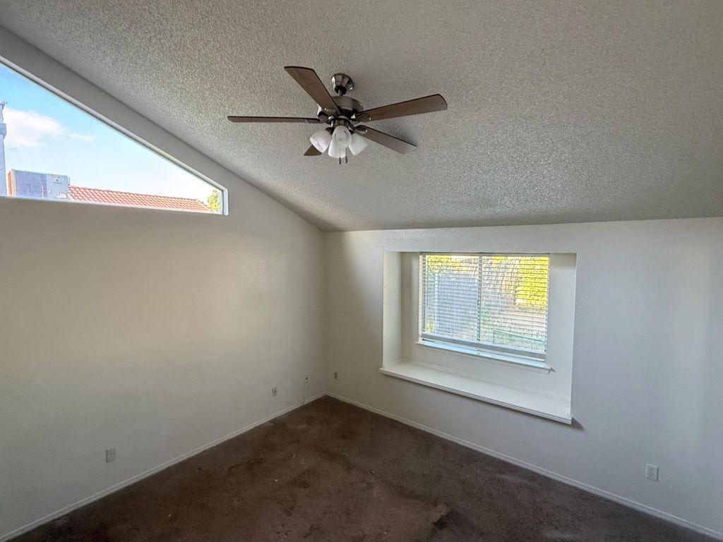 Image 19 of property listing at 6366 N Forestiere Avenue, Fresno, CA 93722