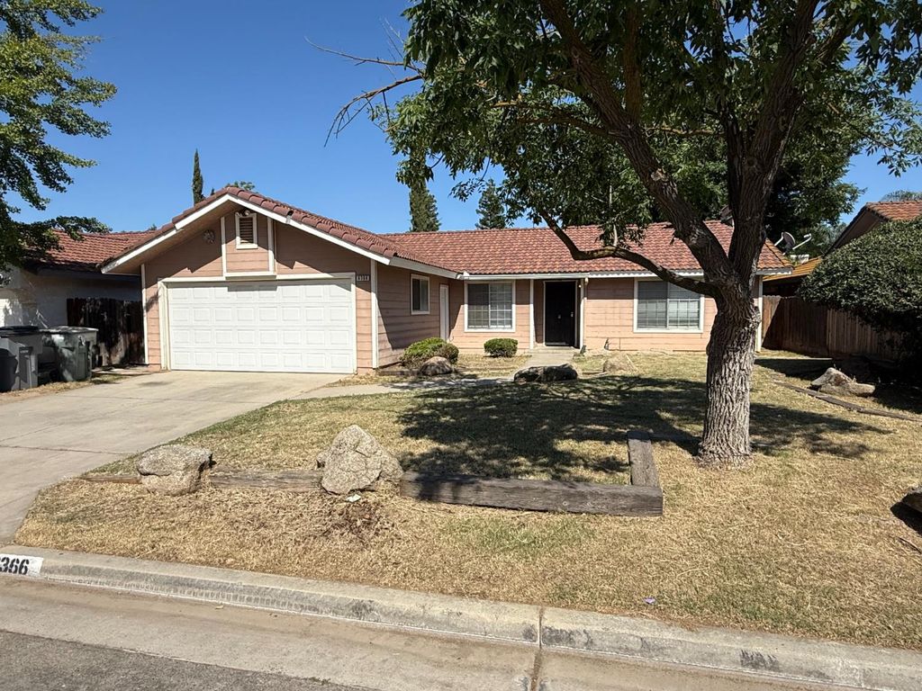 Image 26 of property listing at 6366 N Forestiere Avenue, Fresno, CA 93722