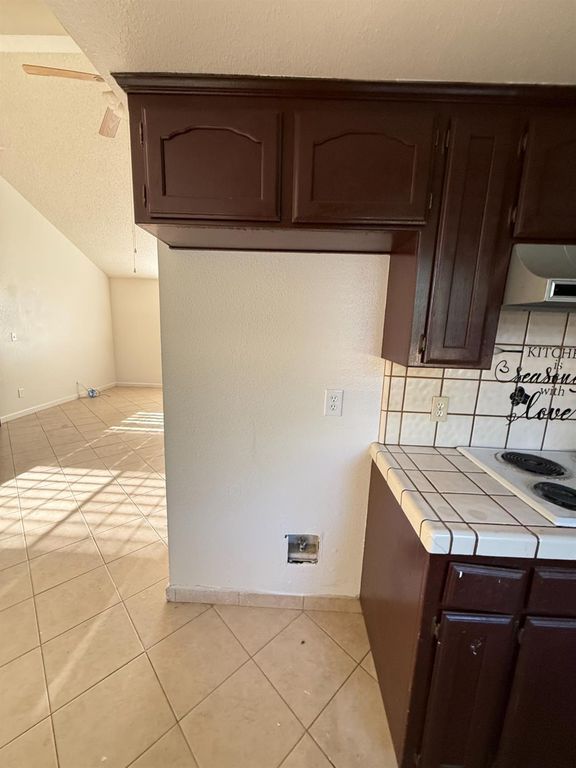 Image 5 of property listing at 6366 N Forestiere Avenue, Fresno, CA 93722