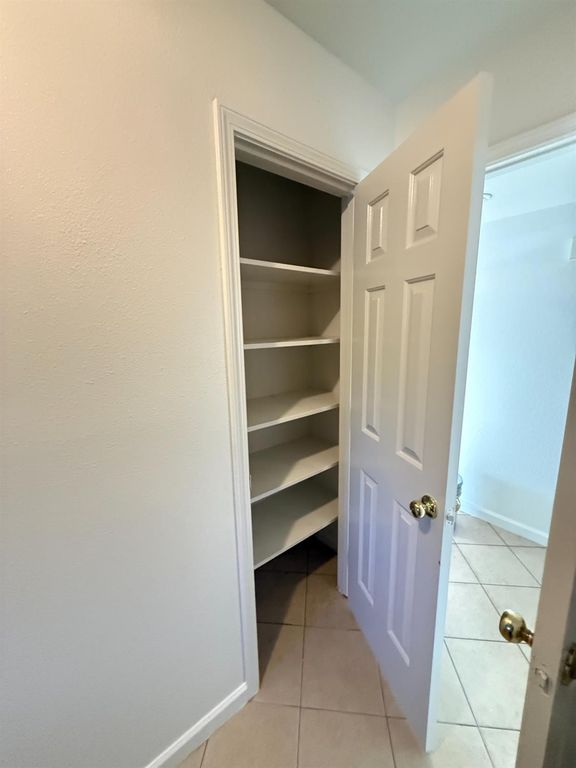 Image 8 of property listing at 6366 N Forestiere Avenue, Fresno, CA 93722