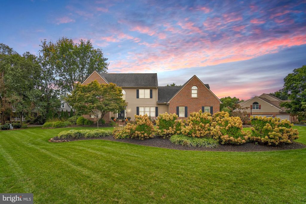 2757 PRIMROSE LN, York, PA 17402