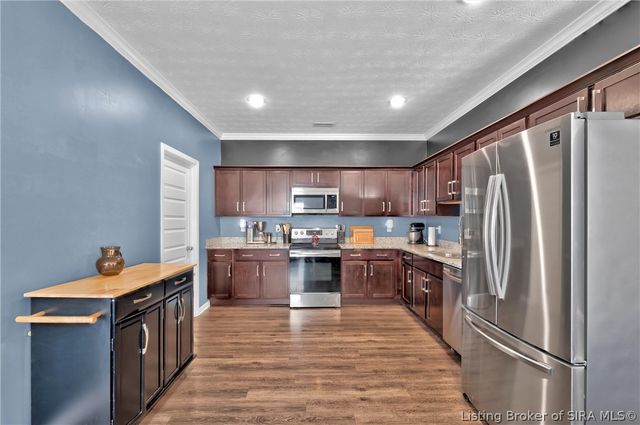 3915 Bird Song Way, Jeffersonville, IN 47130