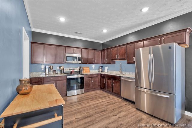 3915 Bird Song Way, Jeffersonville, IN 47130