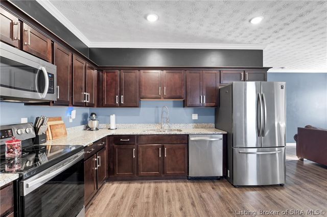 3915 Bird Song Way, Jeffersonville, IN 47130