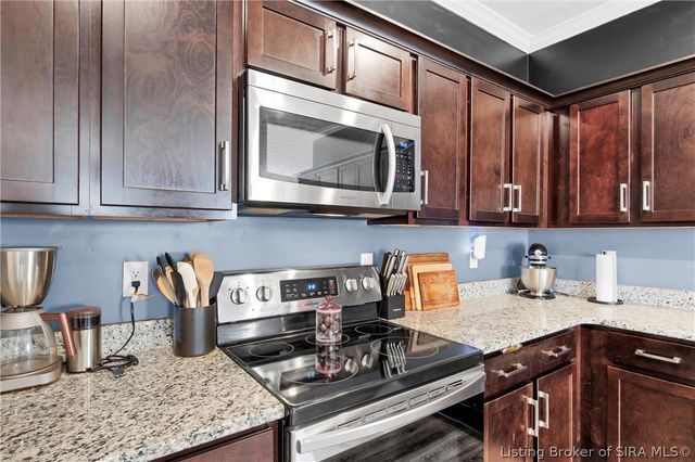 3915 Bird Song Way, Jeffersonville, IN 47130