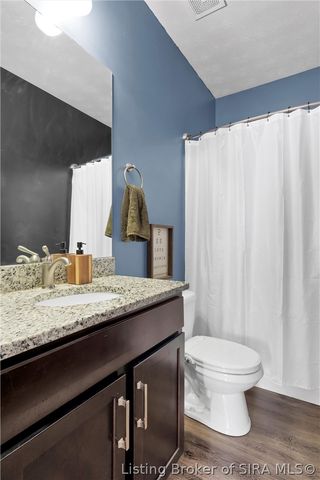 3915 Bird Song Way, Jeffersonville, IN 47130