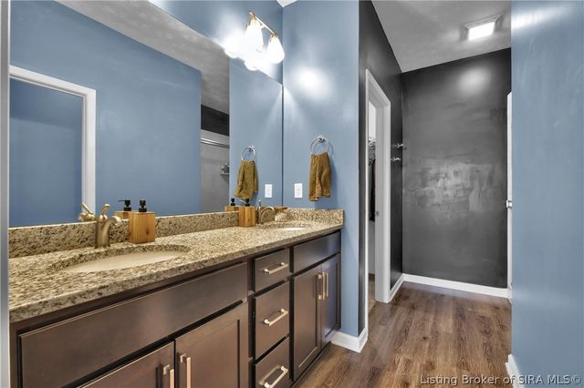 3915 Bird Song Way, Jeffersonville, IN 47130