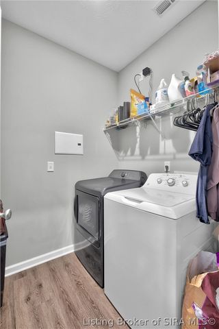 3915 Bird Song Way, Jeffersonville, IN 47130