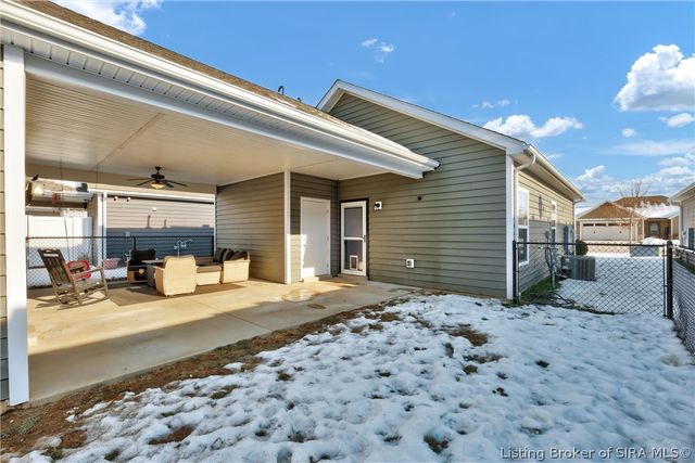 3915 Bird Song Way, Jeffersonville, IN 47130