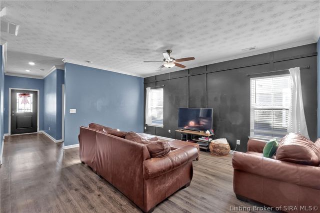 3915 Bird Song Way, Jeffersonville, IN 47130