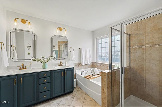 1019 Branch Line Lane, Apex, NC 27502