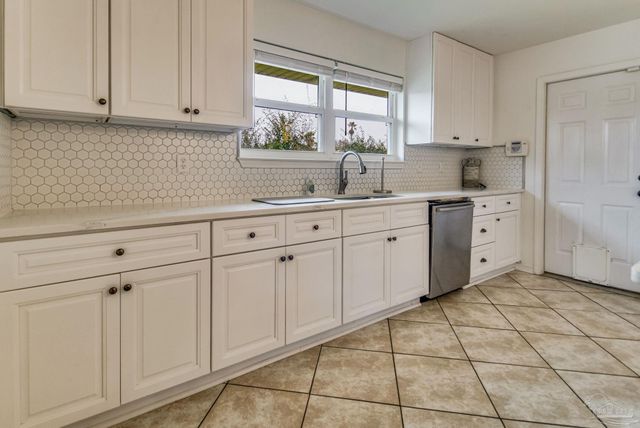 1473 Cacao Ln, Pensacola, FL 32507