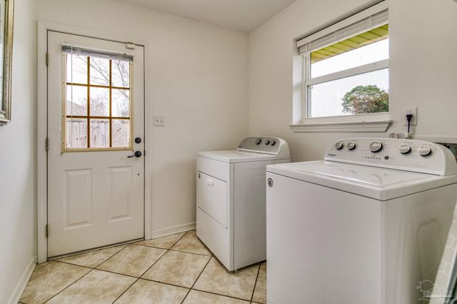 1473 Cacao Ln, Pensacola, FL 32507
