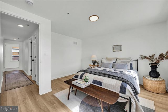 1015 E WALNUT ST, Lancaster, PA 17602