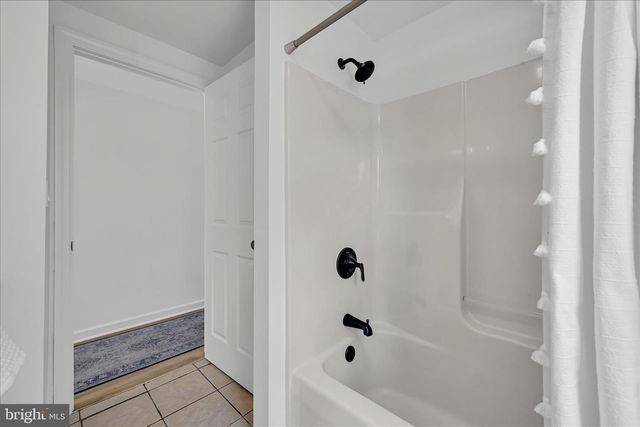 1015 E WALNUT ST, Lancaster, PA 17602