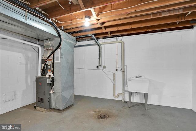 1015 E WALNUT ST, Lancaster, PA 17602