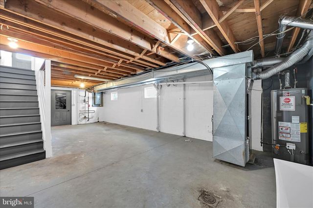 1015 E WALNUT ST, Lancaster, PA 17602