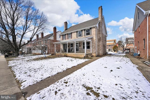 1015 E WALNUT ST, Lancaster, PA 17602