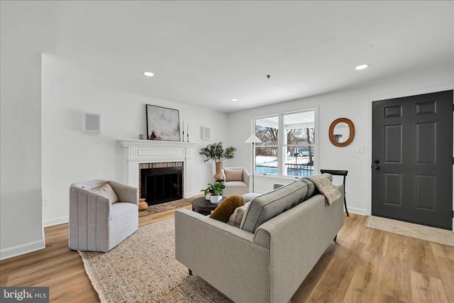 1015 E WALNUT ST, Lancaster, PA 17602