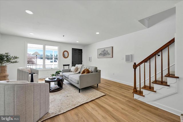 1015 E WALNUT ST, Lancaster, PA 17602