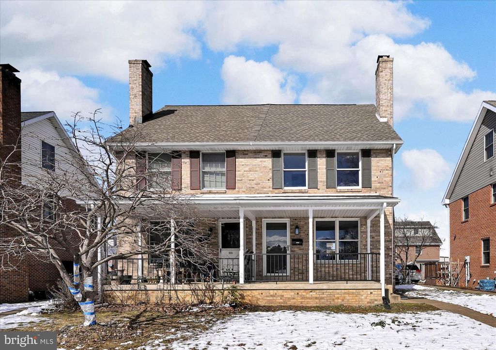 1015 E WALNUT ST, Lancaster, PA 17602