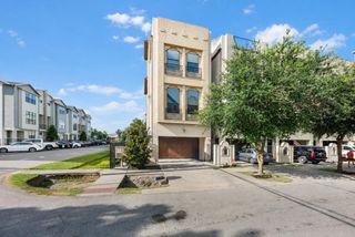 1102 W 15th 1/2 Street A, Houston, TX 77008