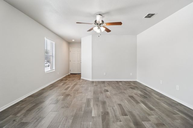 8919 Valley River Drive, Fort Worth, TX 76244