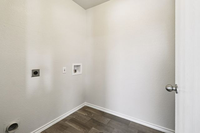 8919 Valley River Drive, Fort Worth, TX 76244