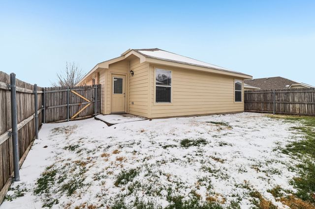 8919 Valley River Drive, Fort Worth, TX 76244