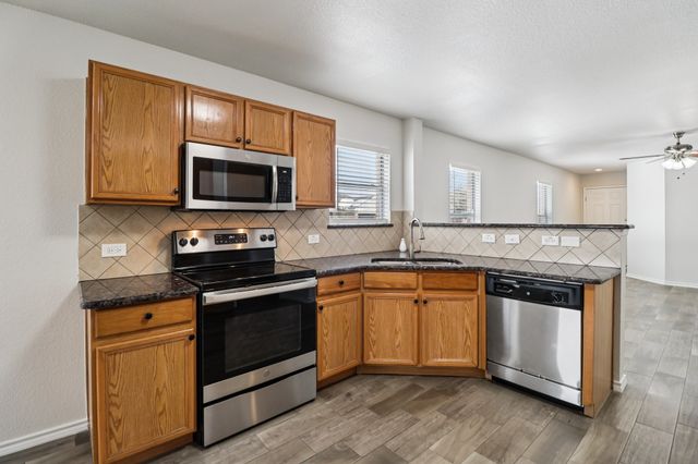 8919 Valley River Drive, Fort Worth, TX 76244