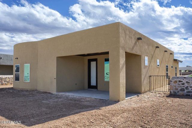 901 Desert Verbena, Socorro, TX 79927