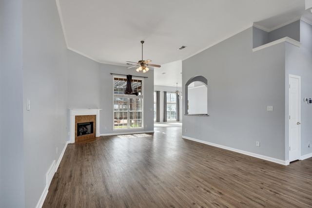 8245 SAWYER MILL CV, Bartlett, TN 38002