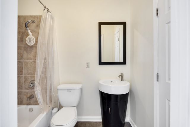 8245 SAWYER MILL CV, Bartlett, TN 38002