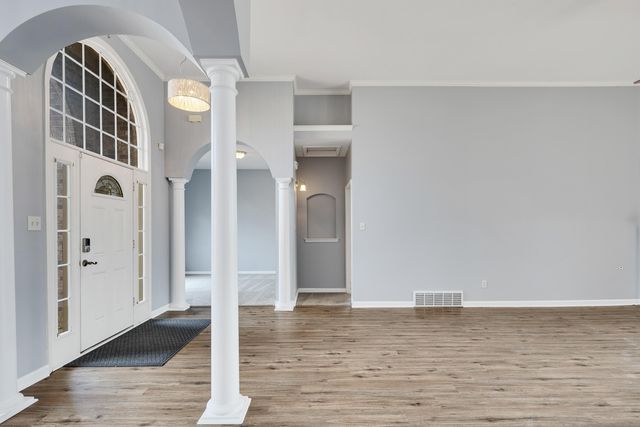 8245 SAWYER MILL CV, Bartlett, TN 38002