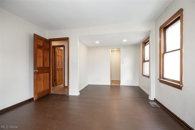 11509 Tonsing Drive, Garfield Heights, OH 44125