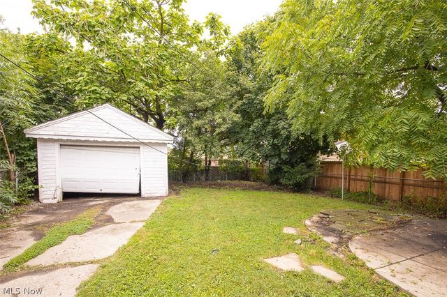 11509 Tonsing Drive, Garfield Heights, OH 44125