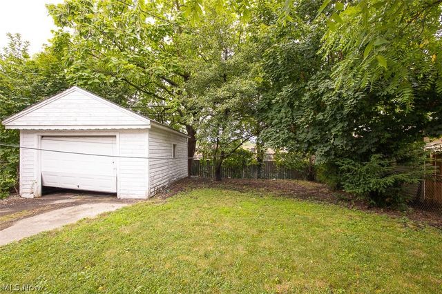 11509 Tonsing Drive, Garfield Heights, OH 44125