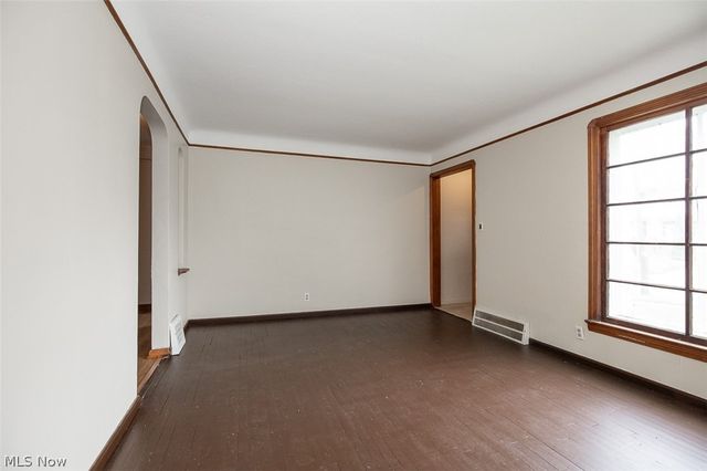 11509 Tonsing Drive, Garfield Heights, OH 44125