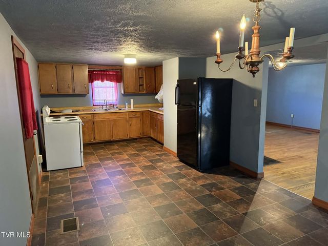 11514 Norton Coeburn Road, Coeburn, VA 24230