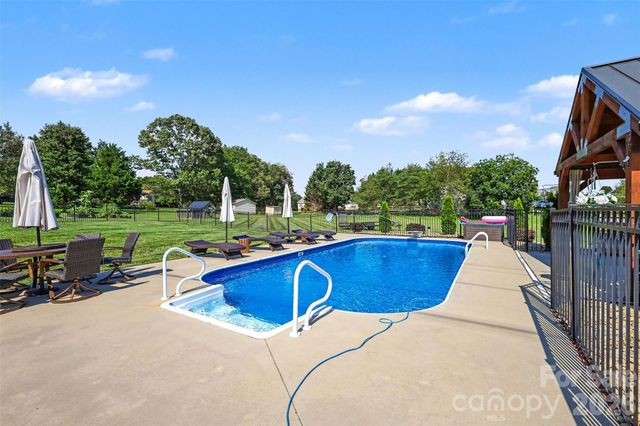 4672 Grace Chapel Road, Granite Falls, NC 28630