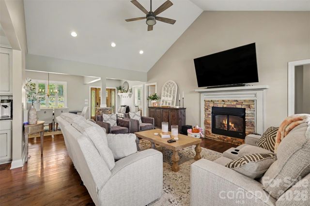 4672 Grace Chapel Road, Granite Falls, NC 28630