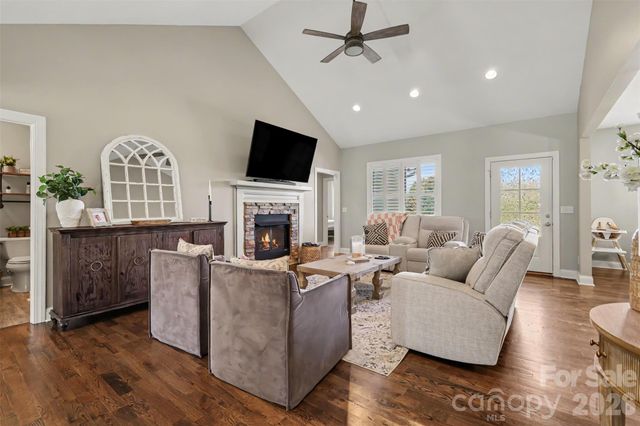 4672 Grace Chapel Road, Granite Falls, NC 28630