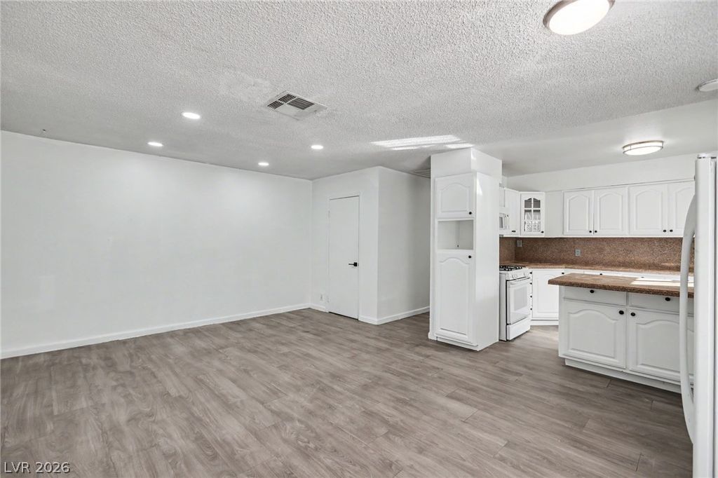 4433 Cool Valley Drive, Las Vegas, NV 89110 — photo 4