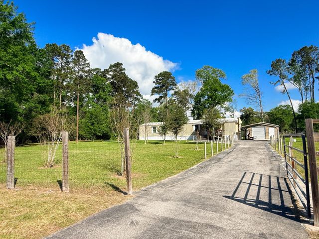 20177 Ranch Estates Drive, New Caney, TX 77357